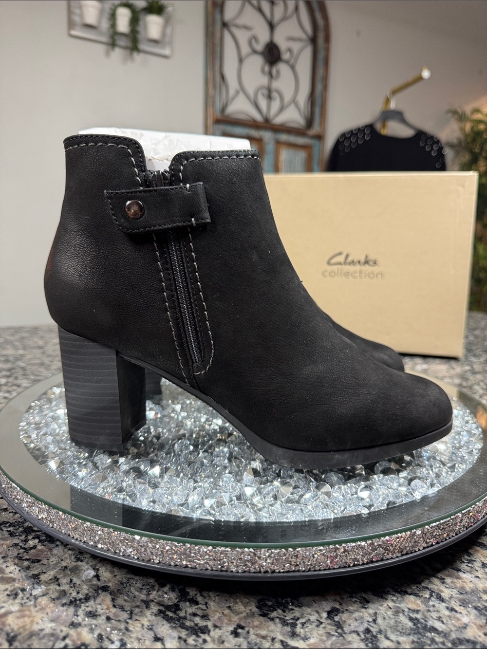 Clarks Bayla Glow Black leather Block Heel Booties NEW 7.5